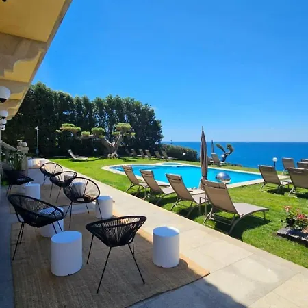 بيت خشبي Atlantica *
